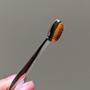 Artis Linear 1 brush